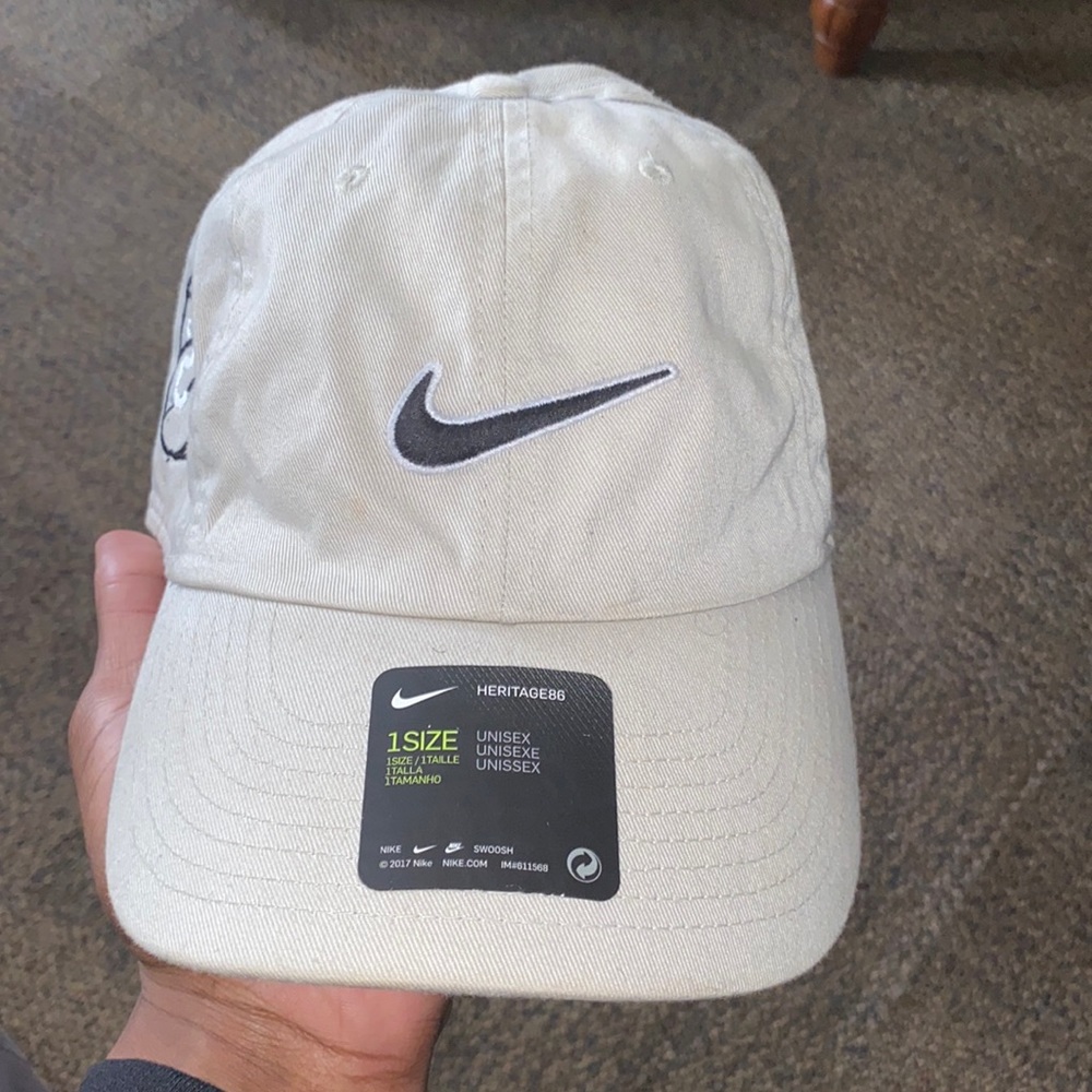 Nike adjustable hat